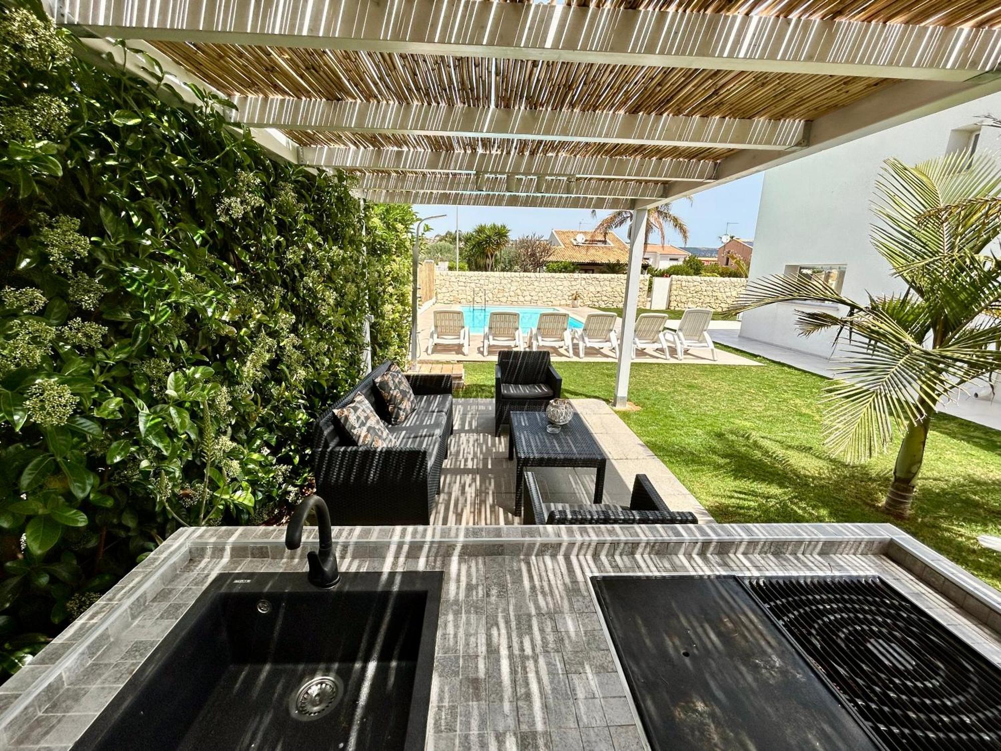Domus Maulli - Villa Sul Mare Marina di Ragusa Exterior photo